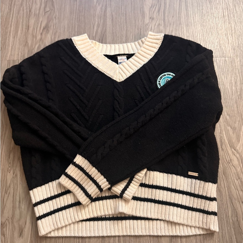Limited Too Black and Cream V-Neck Cable Knit Sweater - Picture 3 of 5